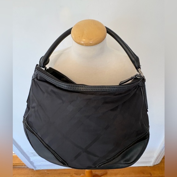 Burberry Black Nova Check Nylon Leather Trim Shoulder Bag - Picture 2 of 12